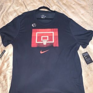 Nike T-Shirt New